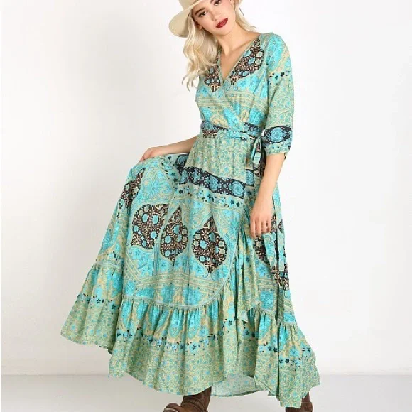 For @sarahp007 only Spell and the Gypsy Aloha Fox - Picture 1 of 7